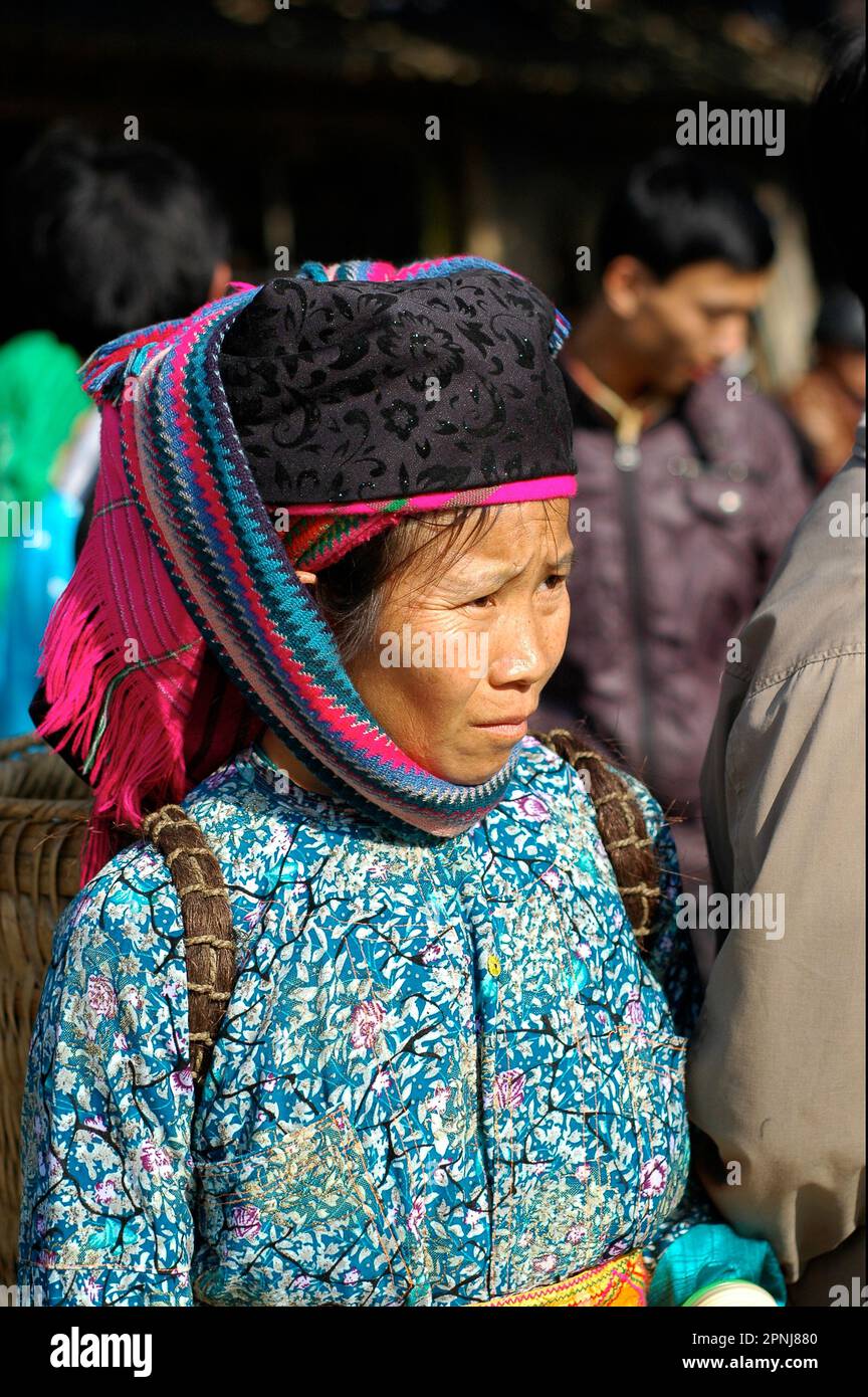 Dong Van old street market in Ha Giang, Vietnam. Native people come to the  market fair for trading Stock Photo - Alamy