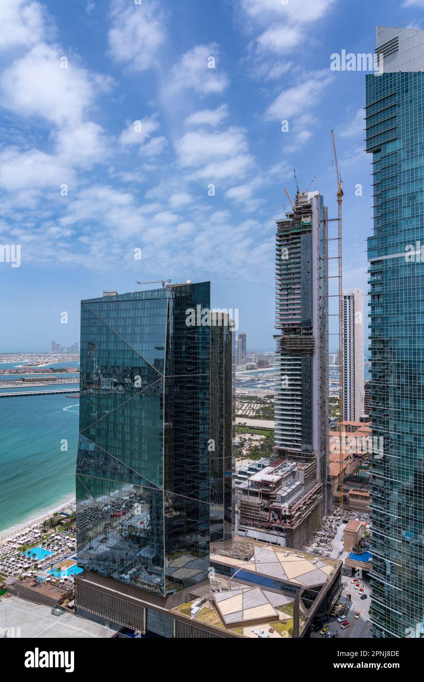 Dubai beach highrise skyline hi-res stock photography and images - Alamy