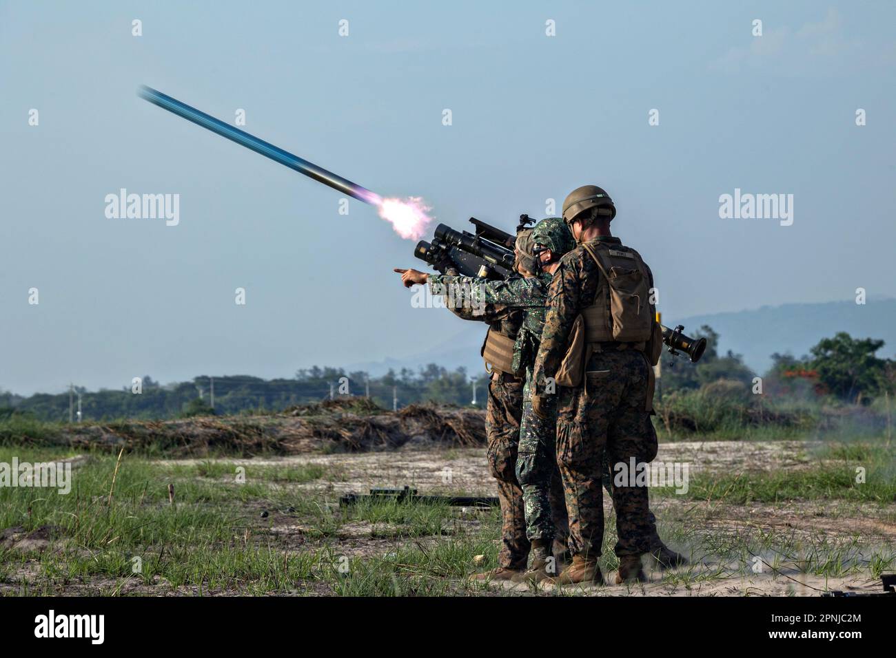 San Antonio, Philippines. 17th Apr, 2023. U.S. Marines with 3d Low Altitude Air Defense Battalion, fires a simulated FIM-92 Stinger surface-to-air missile during Balikatan 23, at Naval Station Leovigildo Gantioqui, Philippines, April 17, 2023 in San Antonio, Zambales, Luzon, Philippines. Credit: Cpl. Kyle Chan/U.S. Marine Corps/Alamy Live News Stock Photo