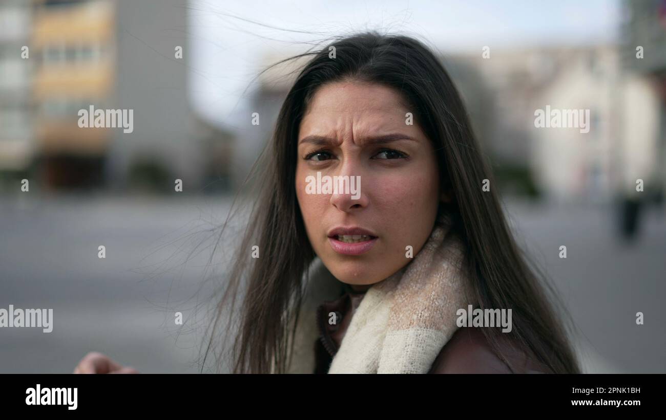 Aloof expression hi-res stock photography and images - Alamy
