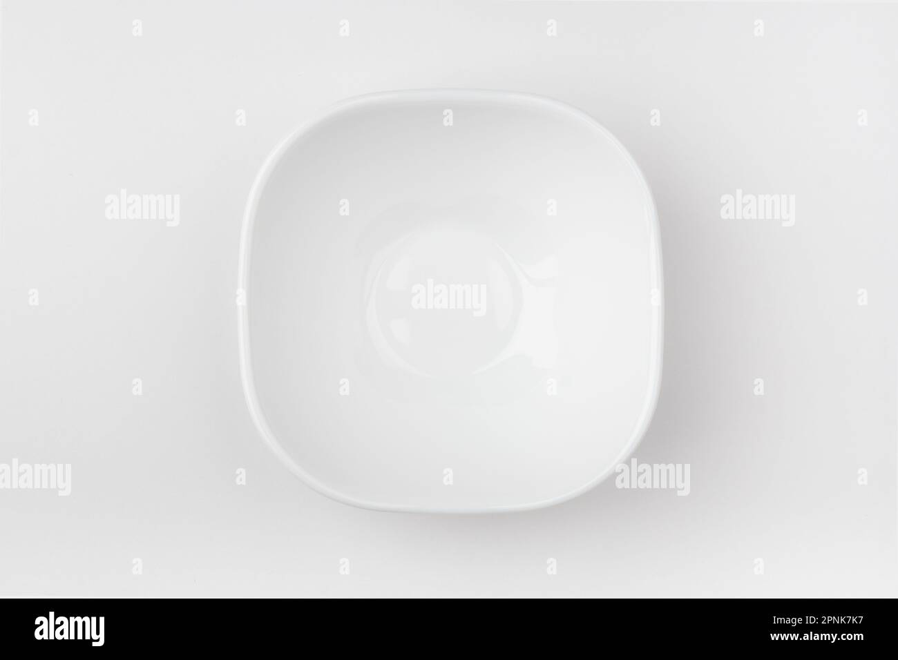 Mockup white empty serving hi-res stock photography and images - Alamy