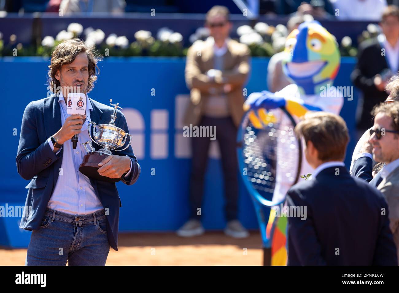 BARCELONA, SPAIN APRIL 19 Feliciano Lopez retires tribute during the