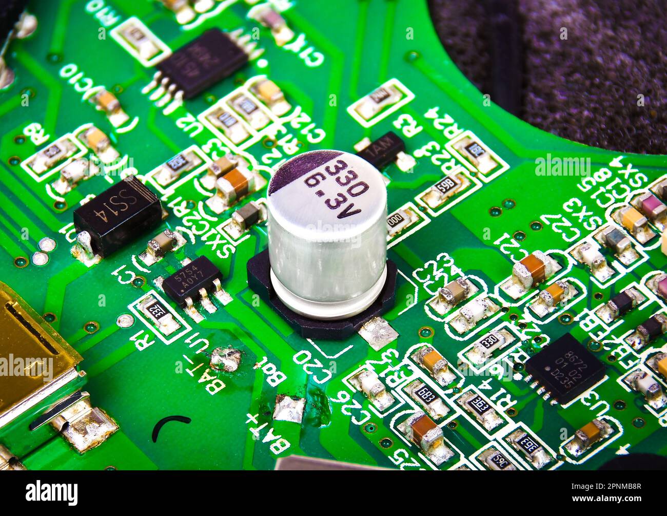 Aluminum electrolyte or electrolytic capacitors in electronic circuit