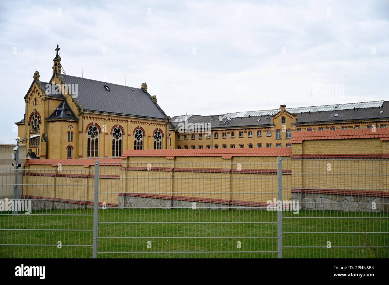 Die Justizvollzugsanstalt Bautzen ist eine Justizvollzugsanstalt (JVA) im sächsischen Bautzen. Sie befindet sich seit 1990 im Gebäude der Haftanstalt Stock Photo