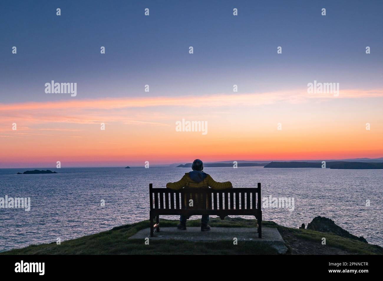 Trevose Head, Cornwall, UK. 20th April 2023. UK Weather. Chilly but beautiful sunrise to start the day at Trevose head, near Padstow in Cornwall. Credit Simon Maycock / Alamy Live News. Stock Photo
