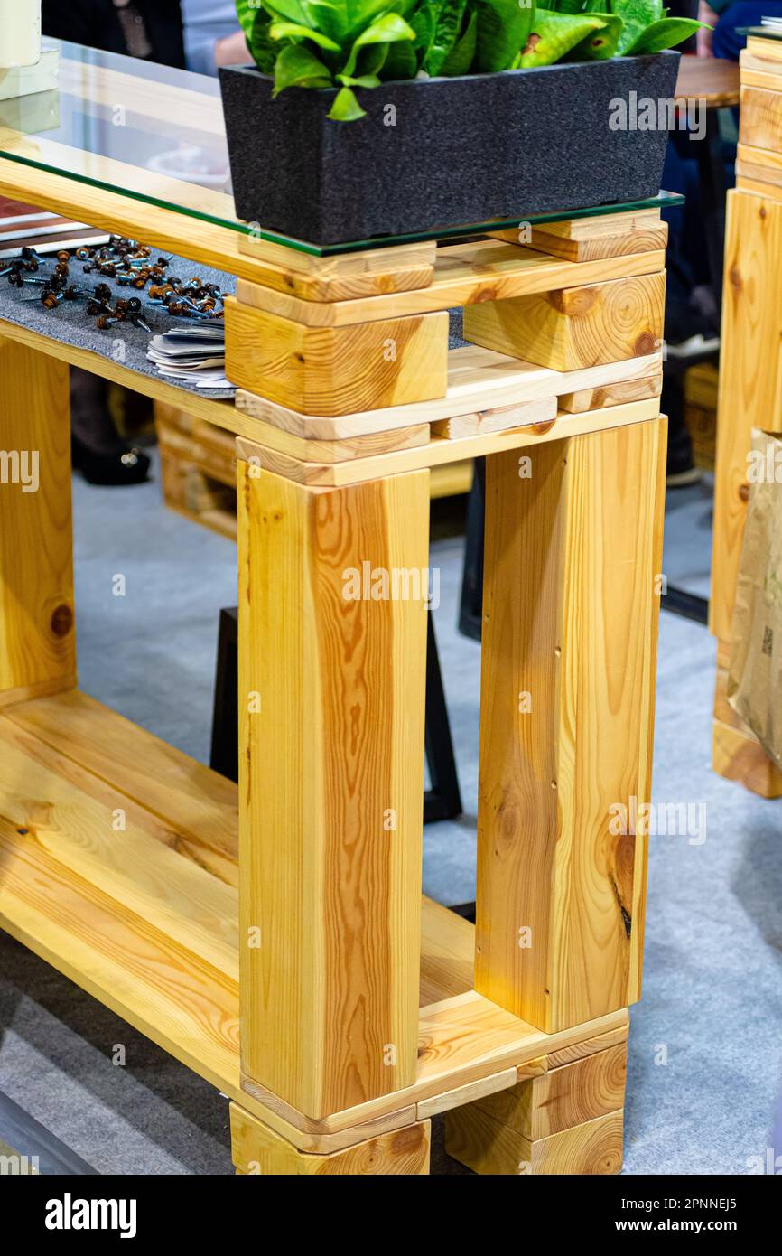 Decorative table and stand for flowers made of pallets Stock Photo Alamy