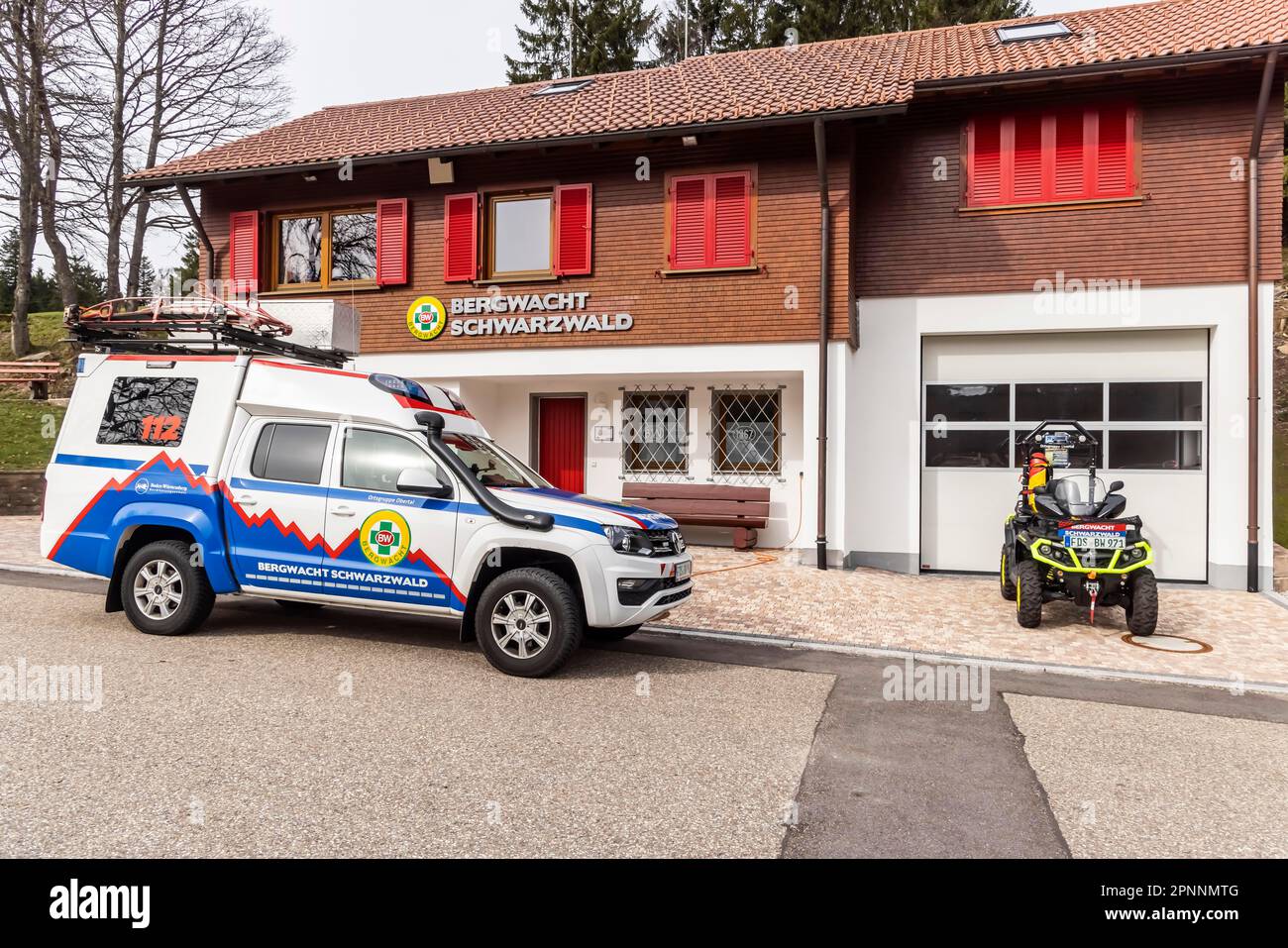 Bergwacht Schwarzwald, Ortsgruppe Obertal, building and rescue vehicle for  mountain rescue, Baiersbronn, Baden-Wuerttemberg, Germany Stock Photo -  Alamy