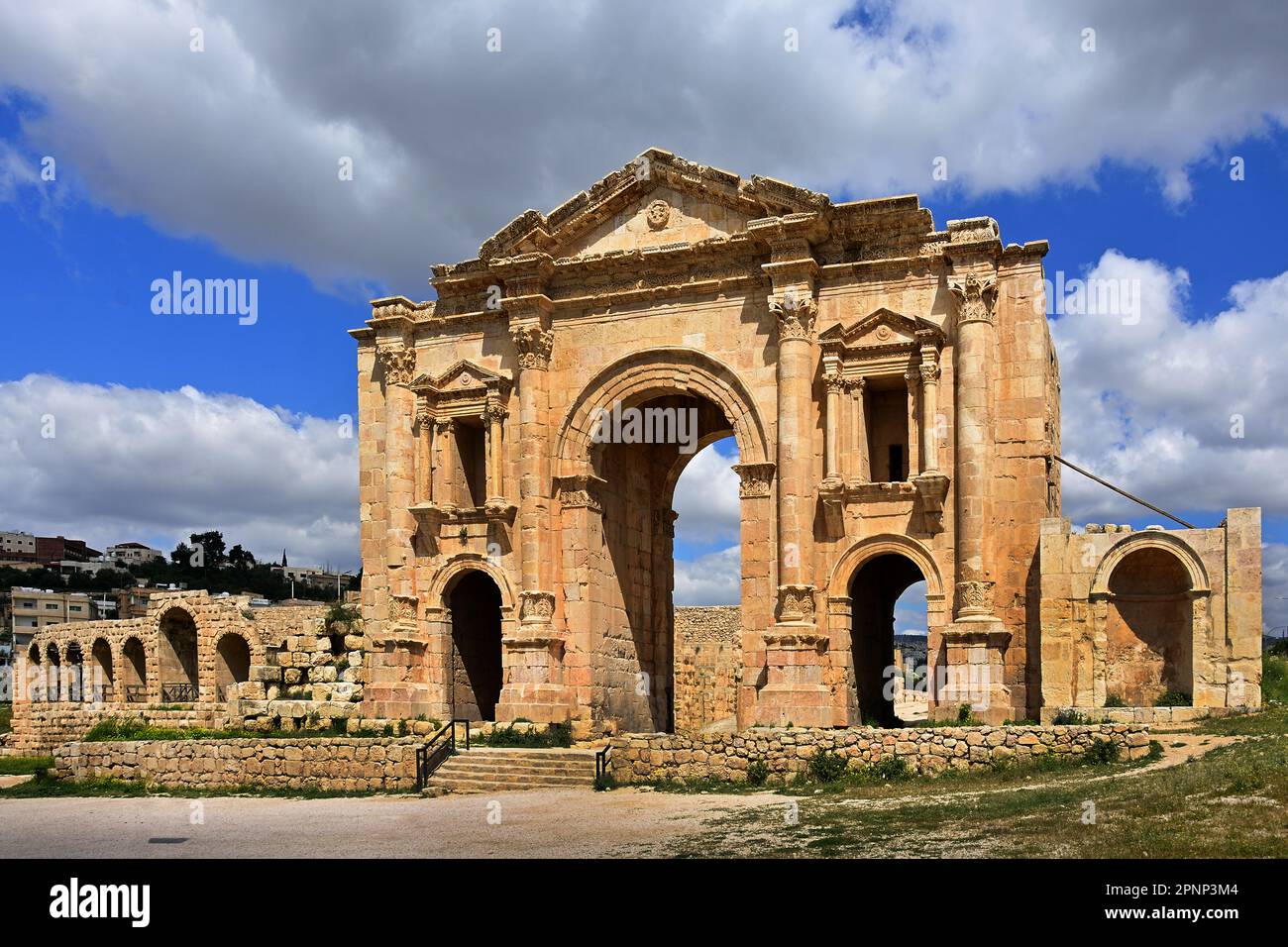 Arch of Hadrian 129/130 AD, Roman ruins, Jerash, Jordan, ancient city, boasts an unbroken chain of human occupation dating back 6500 years, Stock Photo