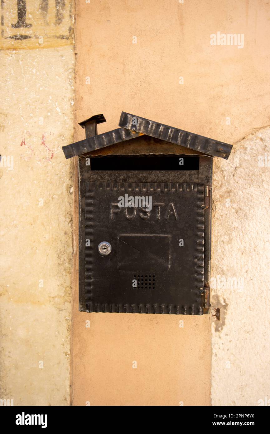 Post Box Rava traditional post box near Motovun, Istria, Croatia Stock Photo - Alamy