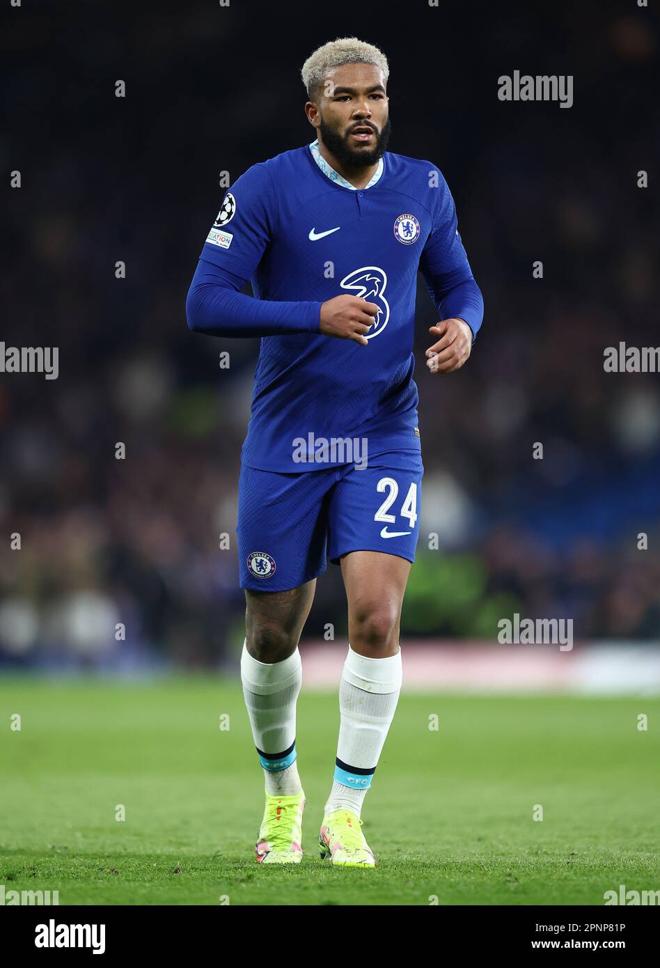 LONDON, ENGLAND - FEBRUARY 22, 2020: Reece James of Chelsea and Harry Winks  of Tottenham pictured during the 2019/20 Premier League game between Chelsea  FC and Tottenham Hotspur FC at Stamford Bridge Stock Photo - Alamy