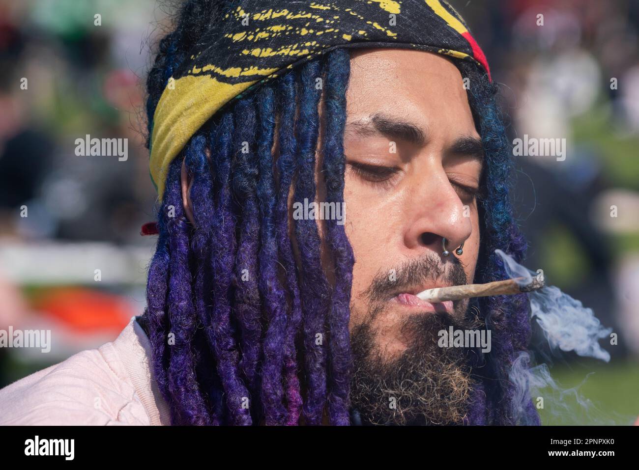 London UK. 20 April 2023. Hundreds of revellers gather in Hyde Park to smoke cannabis as part of  420 Day  cannabis day urging the UK government to decriminalise cannabis which is illegal and a class B drug. Credit: amer ghazzal/Alamy Live News Stock Photo