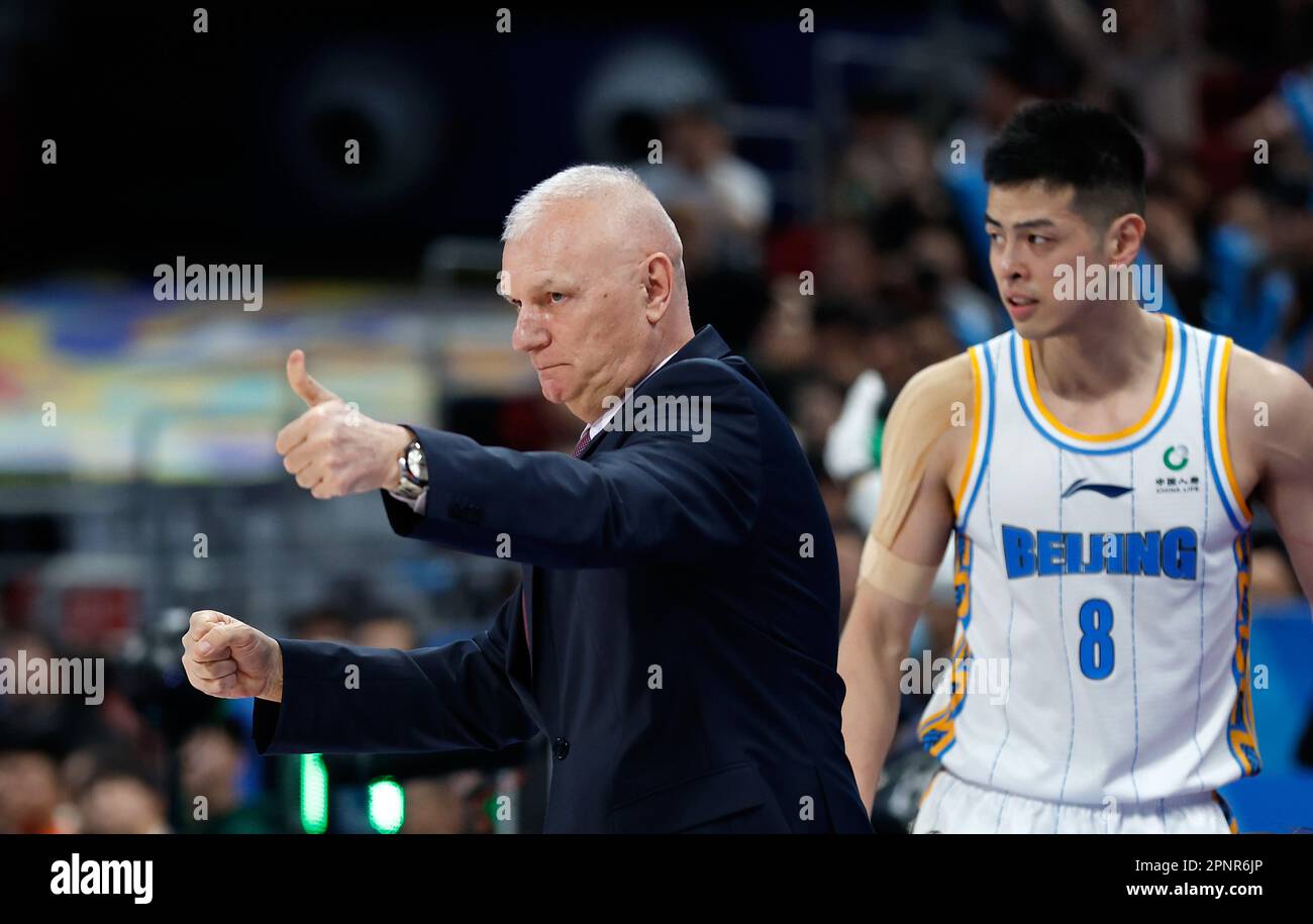 Beijing, China. 20th Apr, 2023. Ernest Raden (L), coach of Beijing Ducks, gestures during the Game 2 of the best-of-three quarterfinals between Beijing Ducks and the Liaoning Flying Leopards at the playoffs of 2022-2023 season of the Chinese Basketball Association (CBA) league in Beijing, capital of China, April 20, 2023. Credit: Wang Lili/Xinhua/Alamy Live News Stock Photo