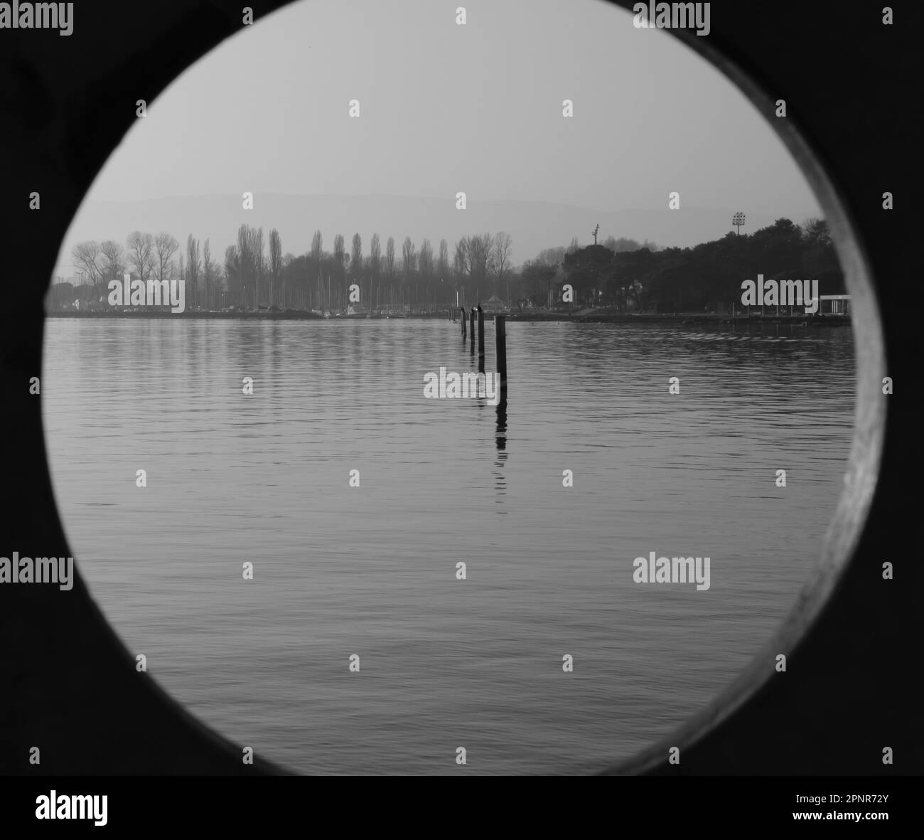 Tunnel vision, horizon on lake, perspectives Stock Photo Alamy