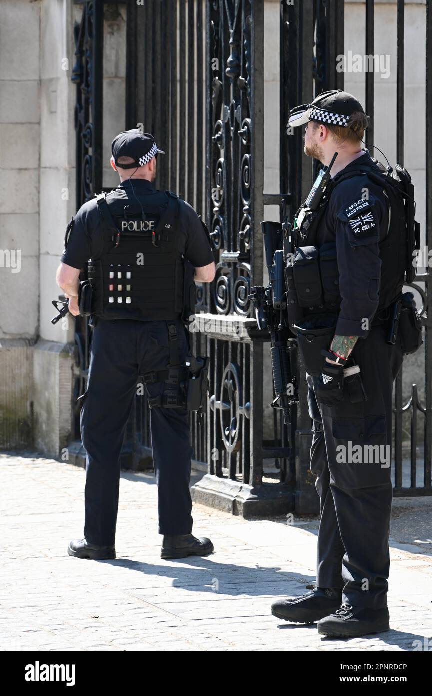 Armed Police Officers, Horse Guards Parade, Whitehall, London, UK Stock ...