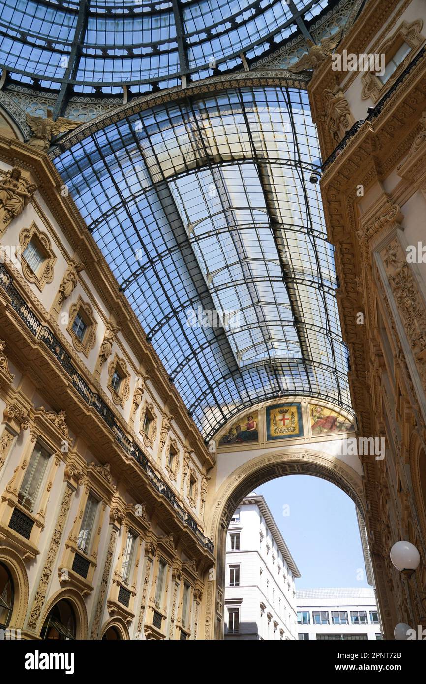 Milan, Italy. 19th Apr, 2023. Milan, Italy, April 19th 2023: The Galleria Vittorio Emanuele II piror to the the UEFA Champions League Quarterfinal football match between Inter and Benfica at Stadio San Siro in Milan, Italy. (Daniela Porcelli/SPP) Credit: SPP Sport Press Photo. /Alamy Live News Stock Photo