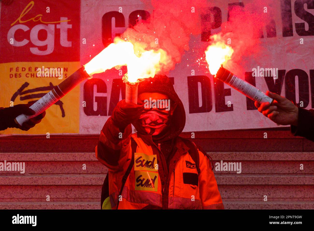 Julien Mattia / Le Pictorium - Rail unions' day of action in Paris, 20