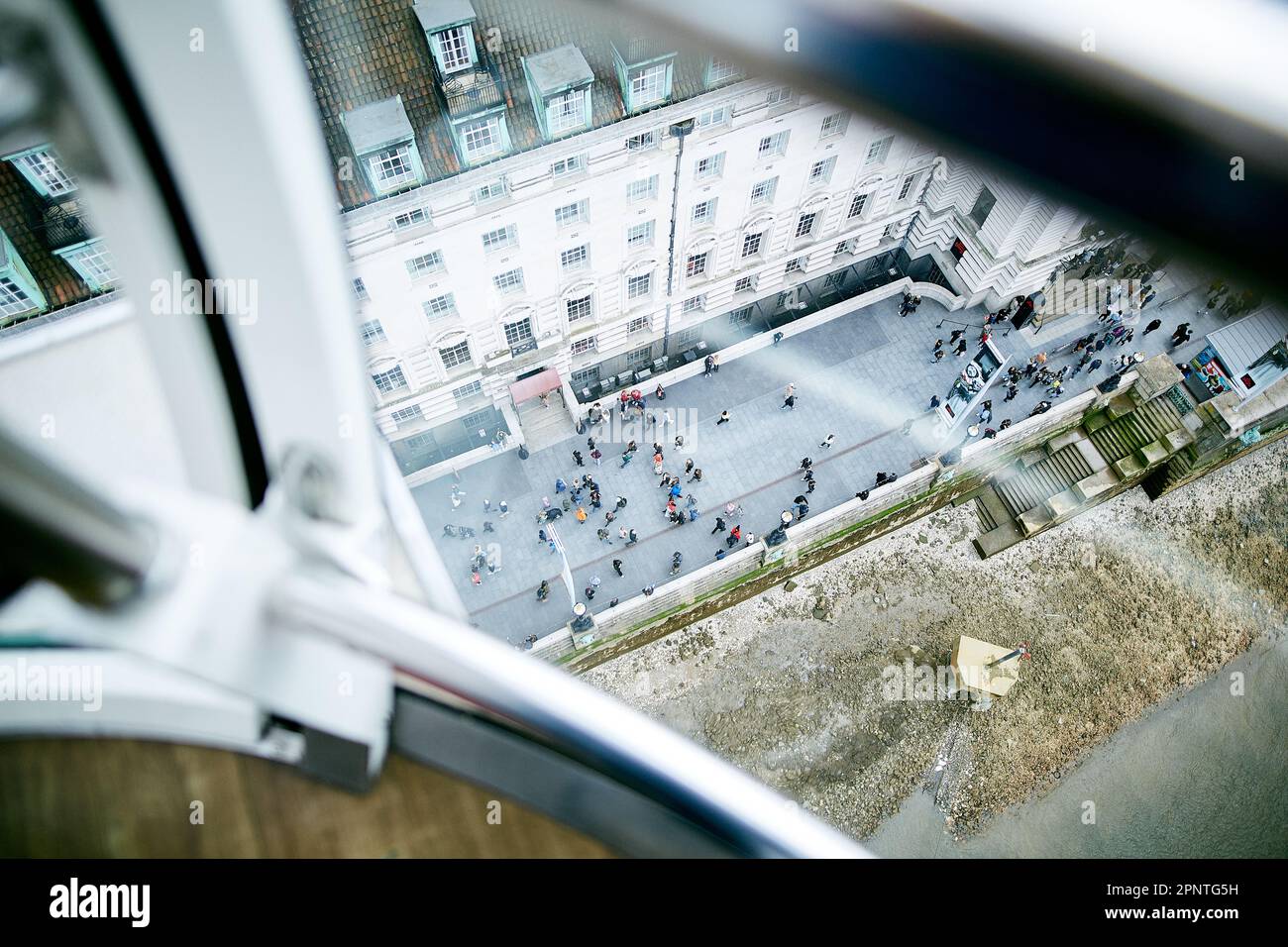 A view of County Hall from the London Eye Stock Photo - Alamy