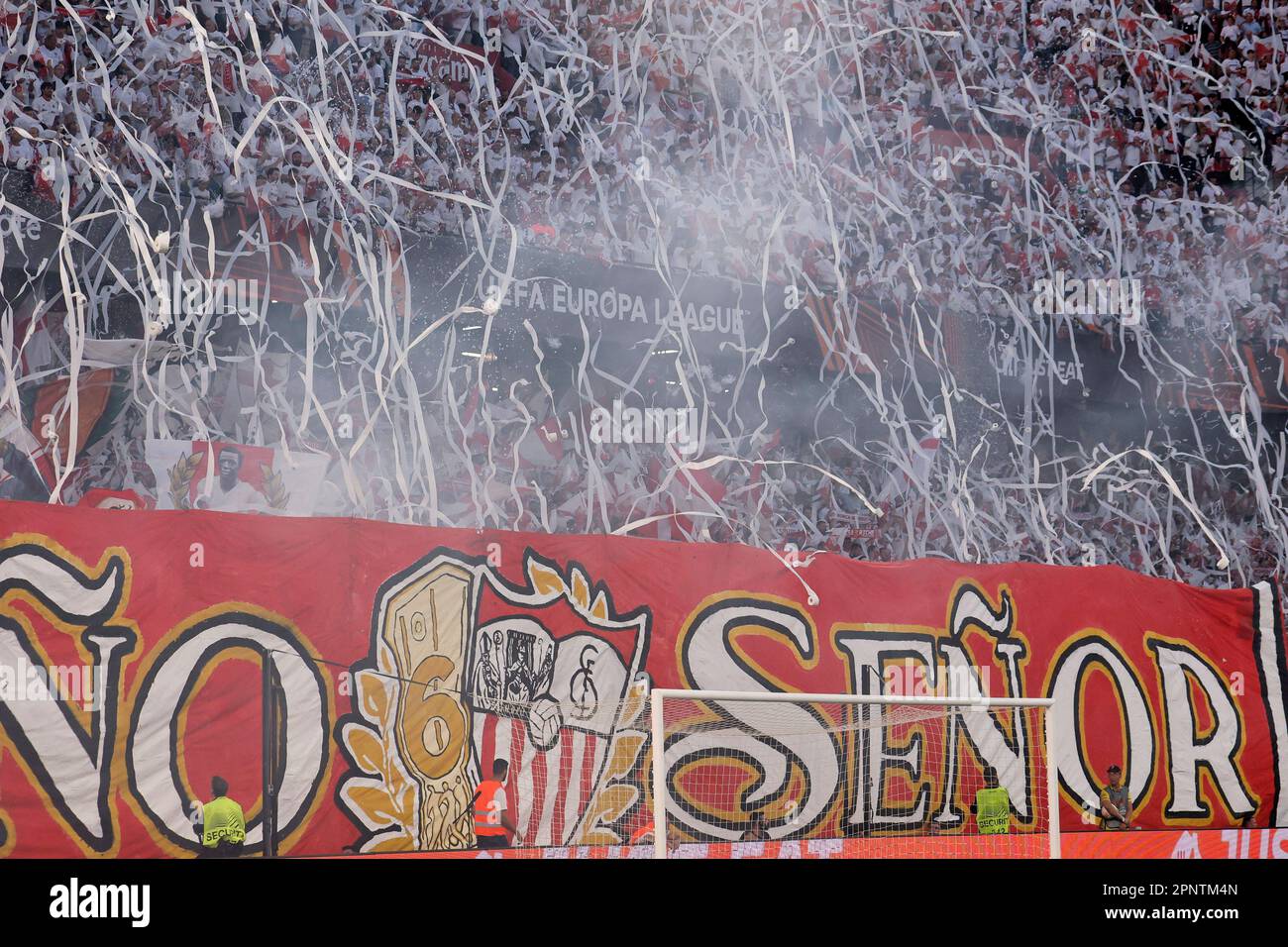 Sevilla, Spain. 20th Apr, : UEFA Europa League Quarter-finals (2nd leg) soccer match between Sevilla FC and Manchester United at the Ramon Sanchez Pizjuan Stadium. Sevilla fans 20/04/2023 SEVILLA CUARTOS DE FINAL DE UEL ESTADIO SANCHEZ PIZJUAN SEVILLA FC-MANCHESTER UNITED 900/Cordon Press Credit: CORDON PRESS/Alamy Live News Stock Photo