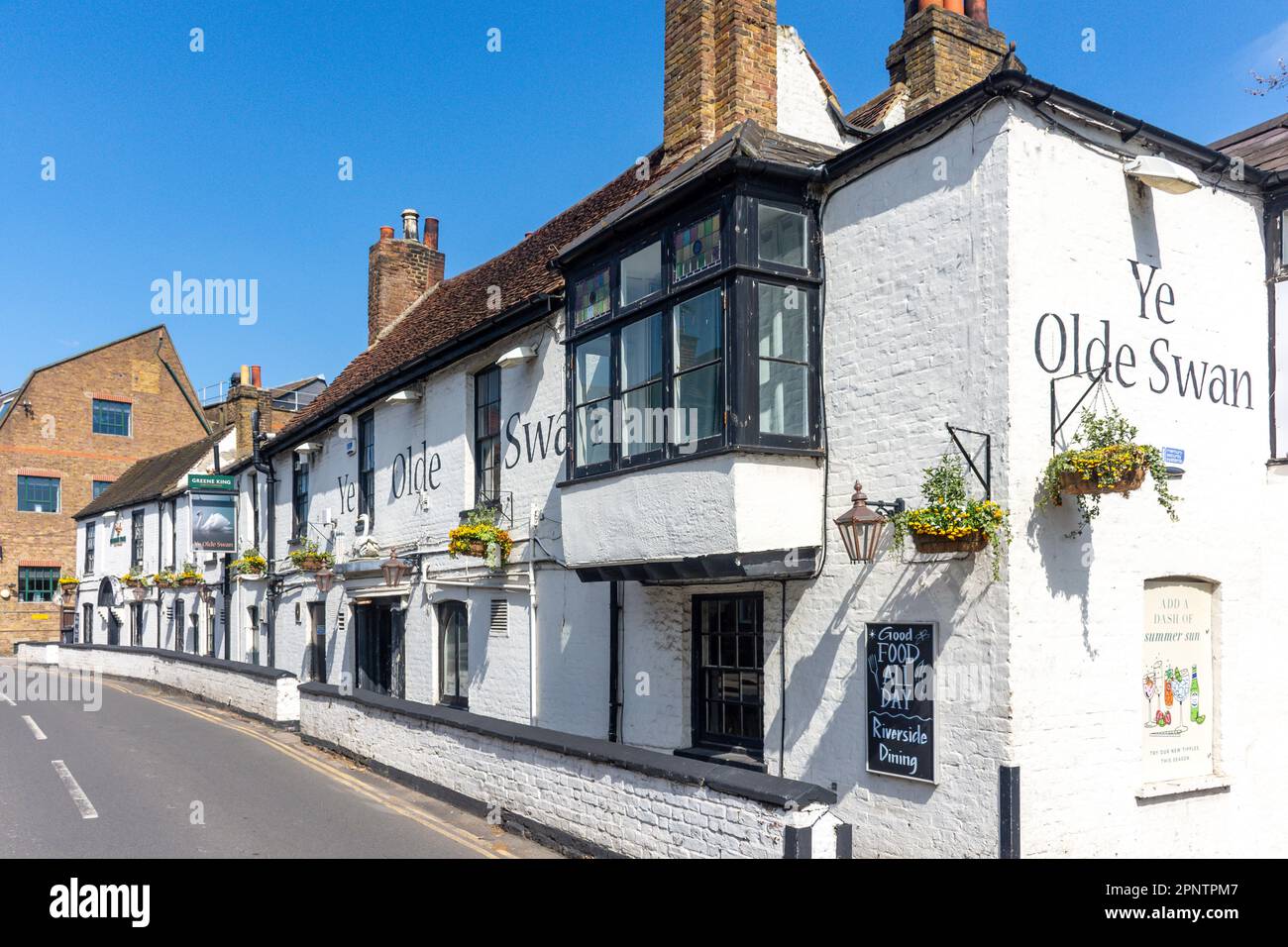13th century Ye Olde Swan Pub, Summer Road, Thames Ditton, Surrey, England, United Kingdom Stock
