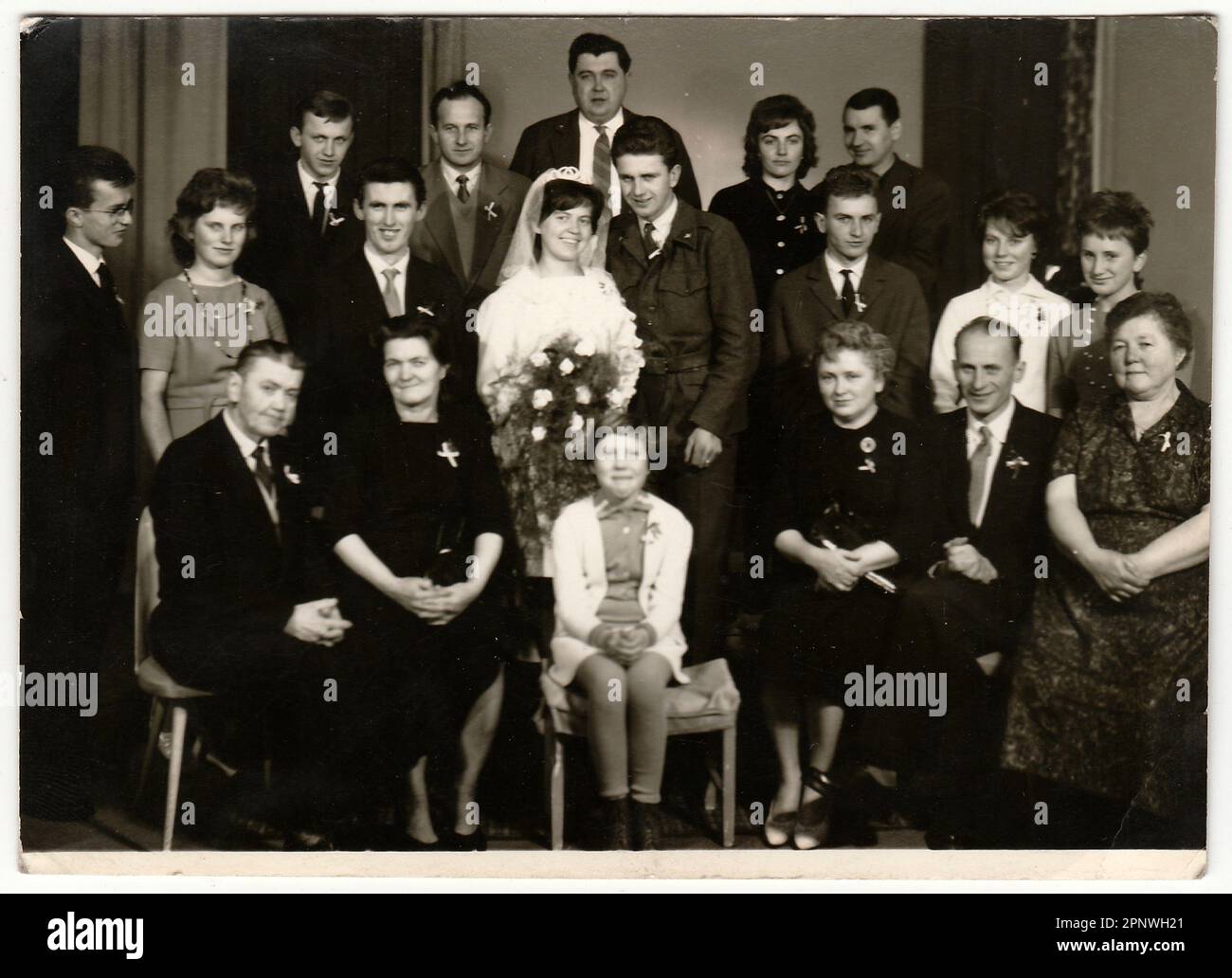 Vintage wedding guests hi-res stock photography and images - Alamy