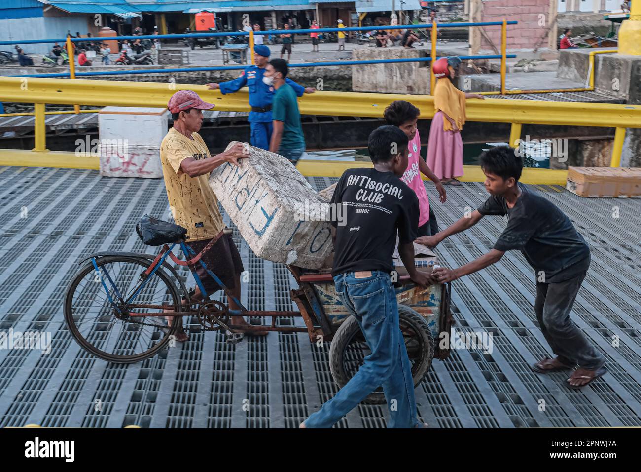 Eid a fitr 2023 hi-res stock photography and images - Alamy