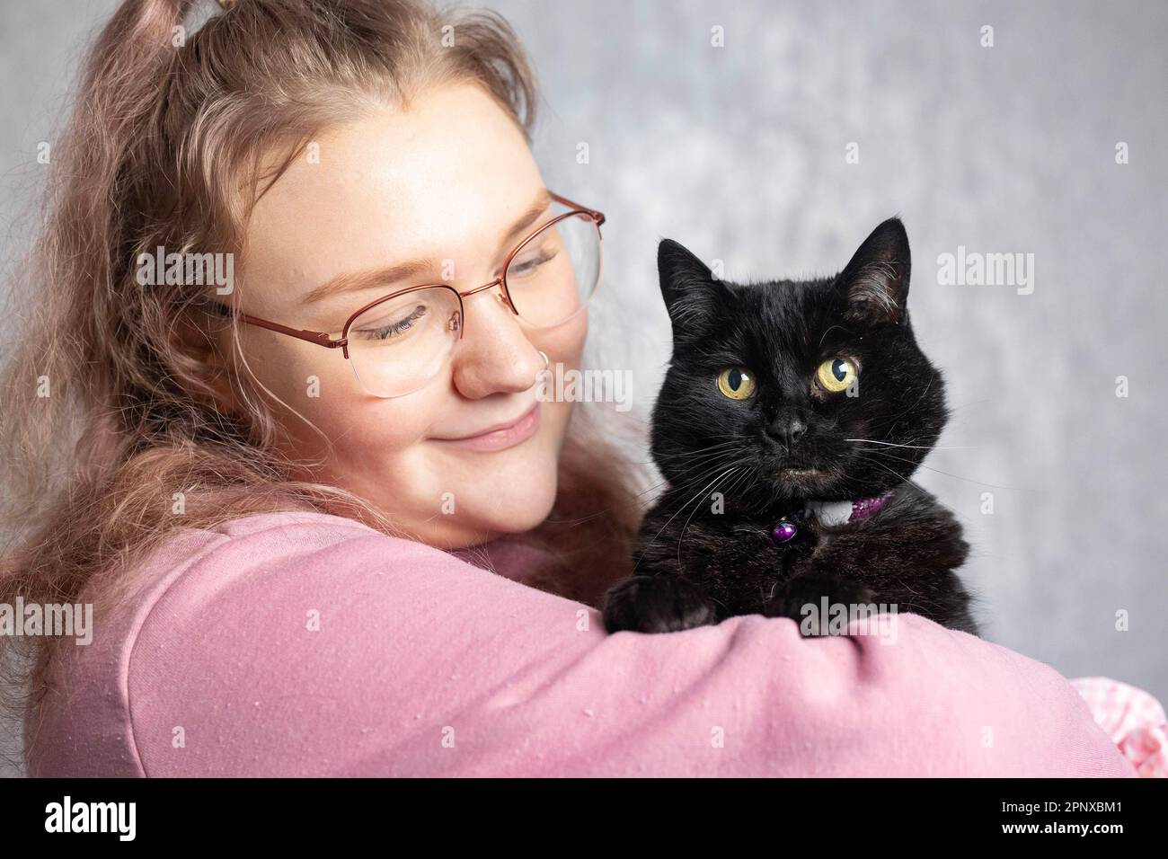 EDITORIAL USE ONLY Jodie Gates from High with her pet cat Jem