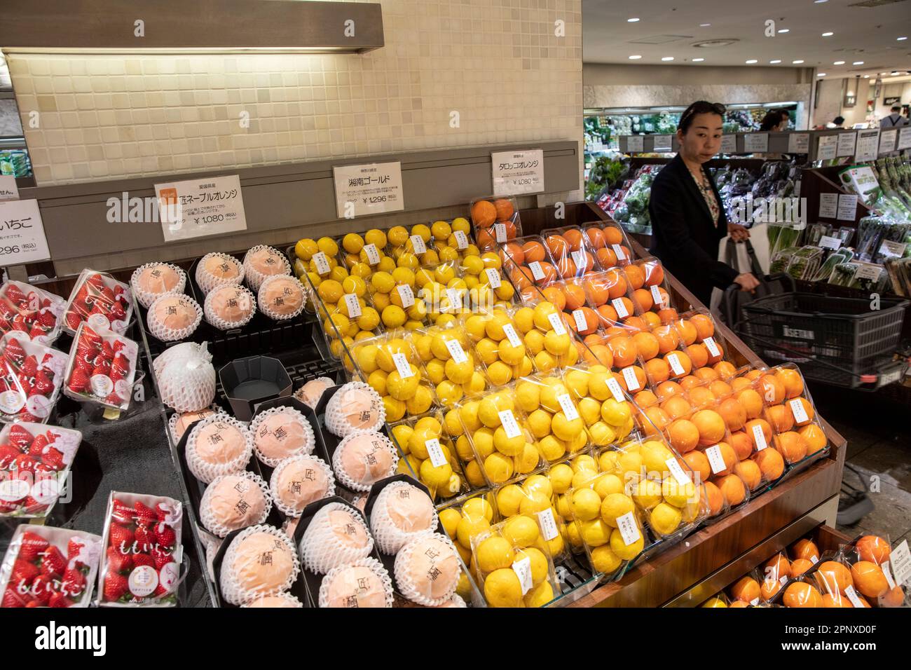 april-2023-japanese-food-hall-in-a-department-store-in-tokyo-selling