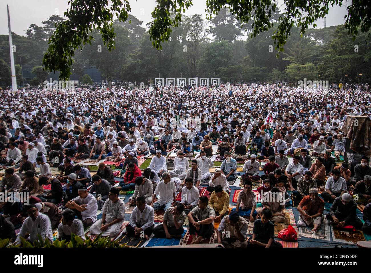 Muhammadiyah congregation hi-res stock photography and images - Alamy