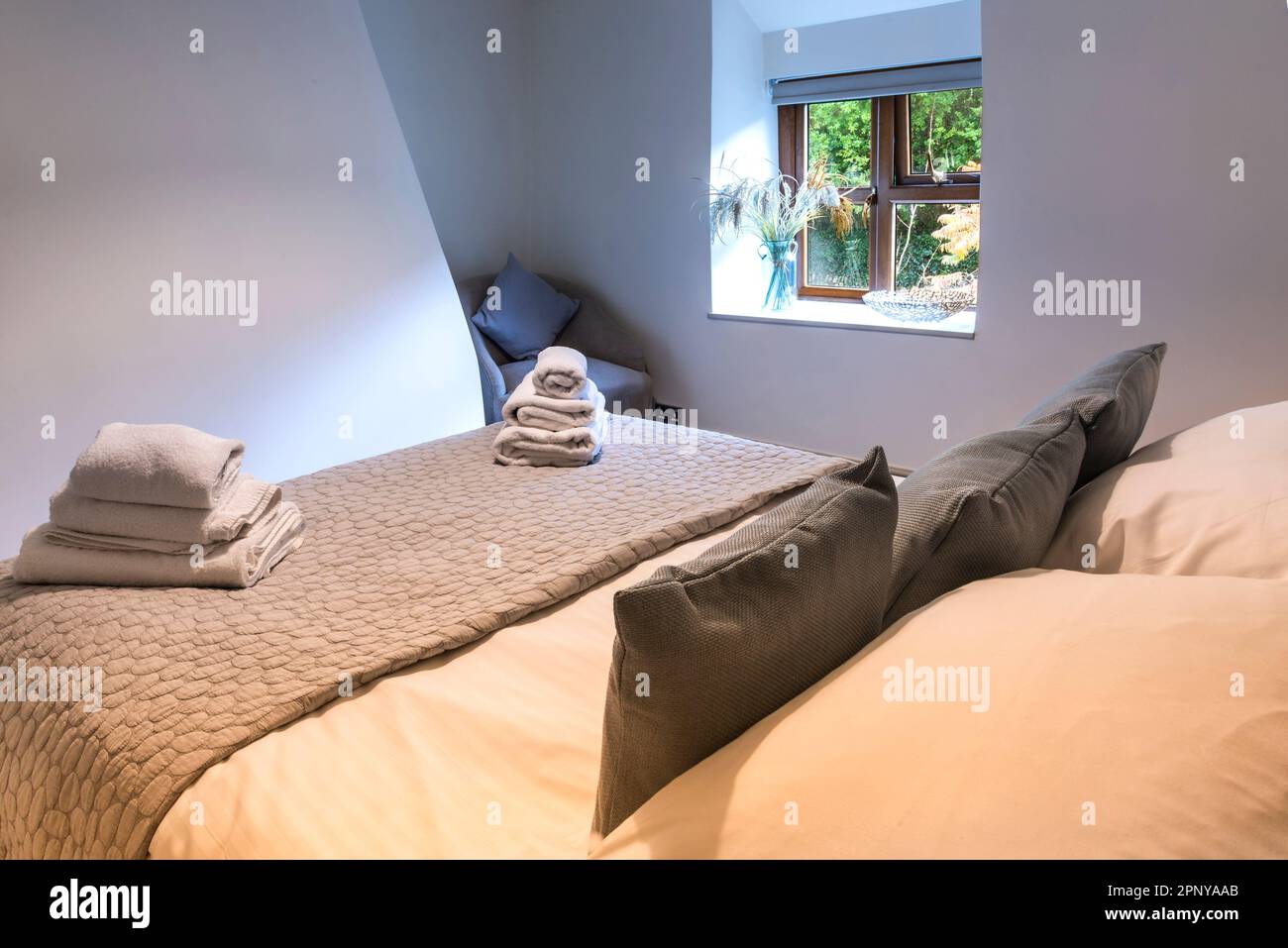 A bedroom in an airbnb property available for rent in Newquay in