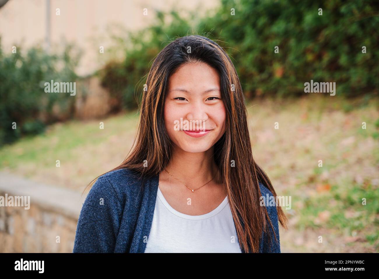 Pretty asian model young teenager hi-res stock photography and images ...