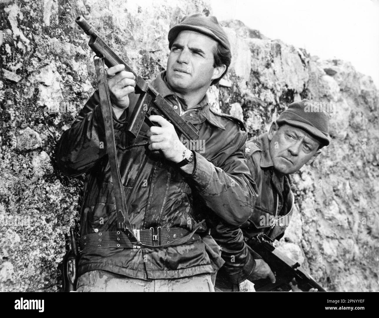 VINCE EDWARDS and WILLIAM HOLDEN in THE DEVIL'S BRIGADE 1968 director ANDREW V. McLAGLEN based on book by Robert H. Adleman and Colonel George Walton U.S.A.R. Ret. music Alex North Wolper Pictures / United Artists Stock Photo