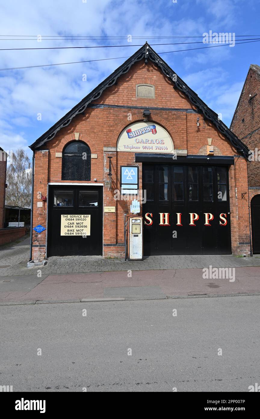 Shipps Garage in the Worcestershire town of Upton on Severn Stock Photo
