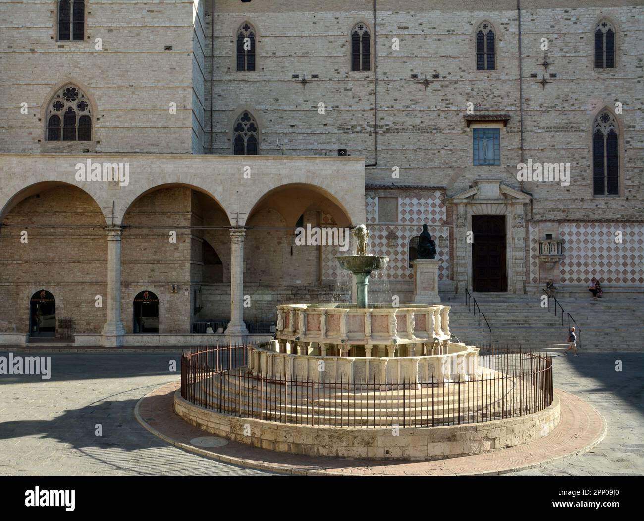 The Fontana Maggiore is located in the center of Piazza IV Novembre in the center of Perugia. Work of the 13th century  of the Giovanni Pisano Stock Photo