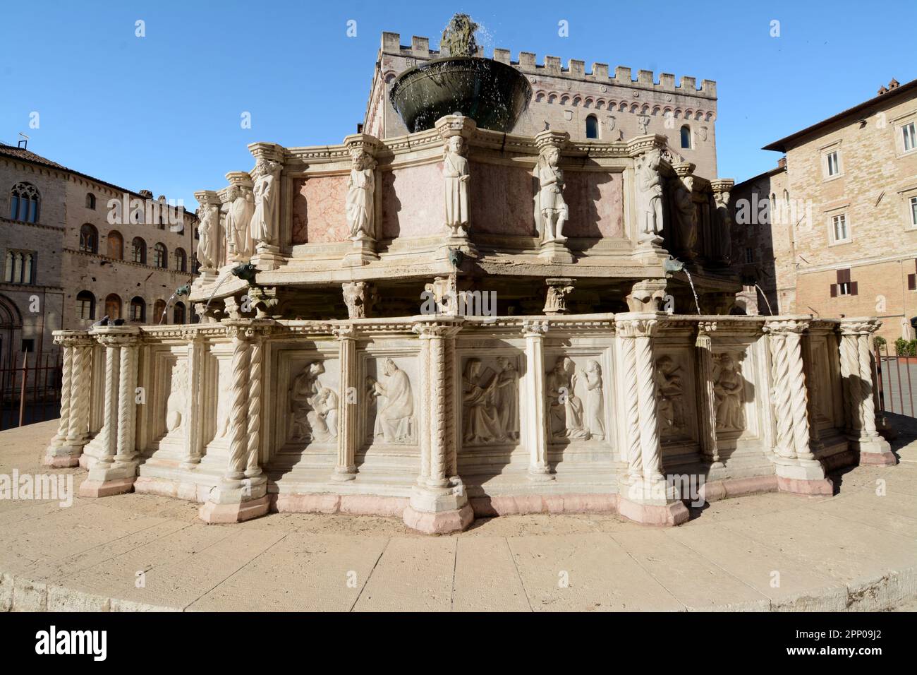 The Fontana Maggiore is located in the center of Piazza IV Novembre in the center of Perugia. Work of the 13th century  of the Giovanni Pisano Stock Photo