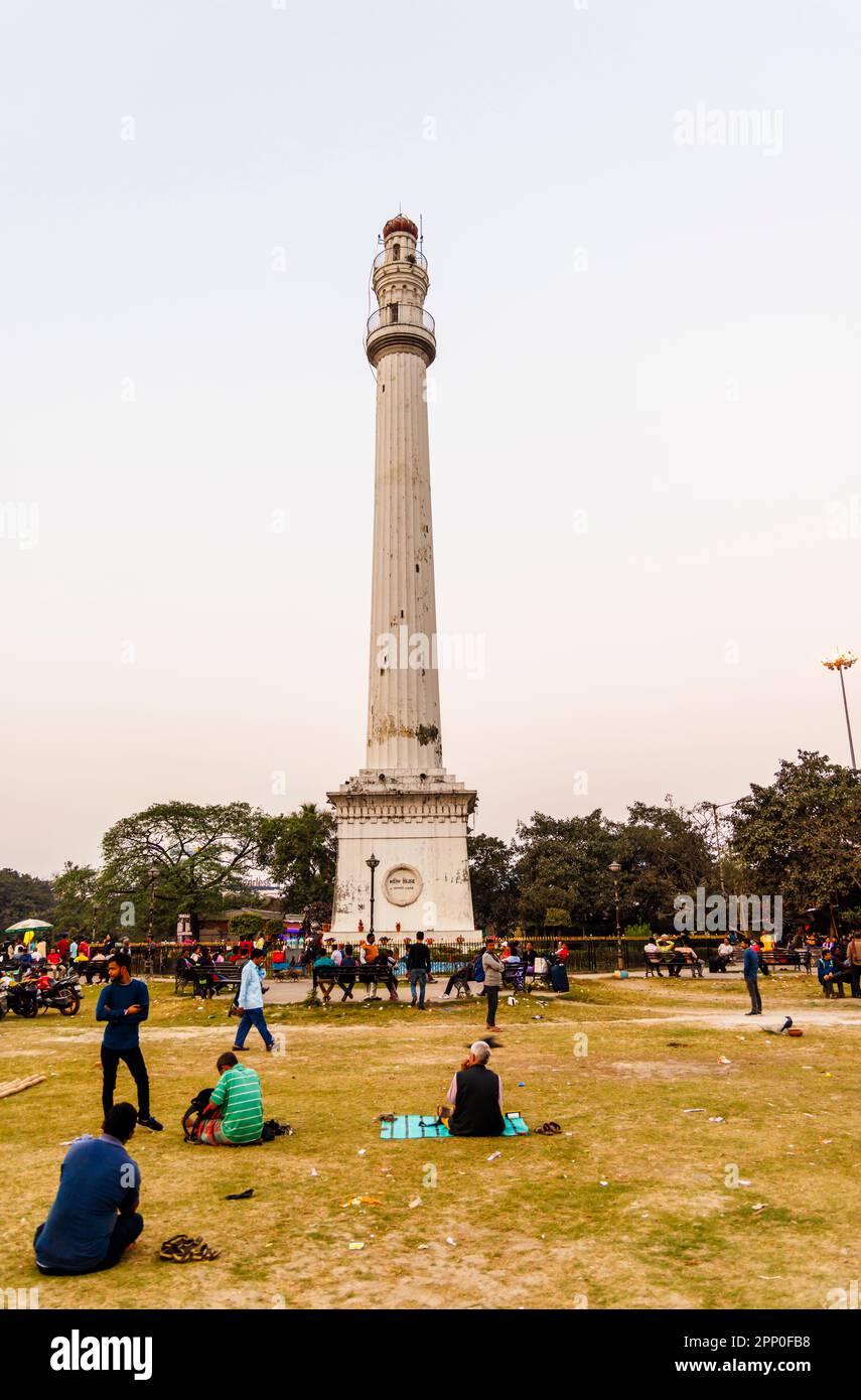 Shaheed Minar (Martyrs' Monument, formerly Ochterlony Monument) built in 1828 in memory of Sir David Ochterlon, Kolkata (Calcutta), West Bengal, India Stock Photo