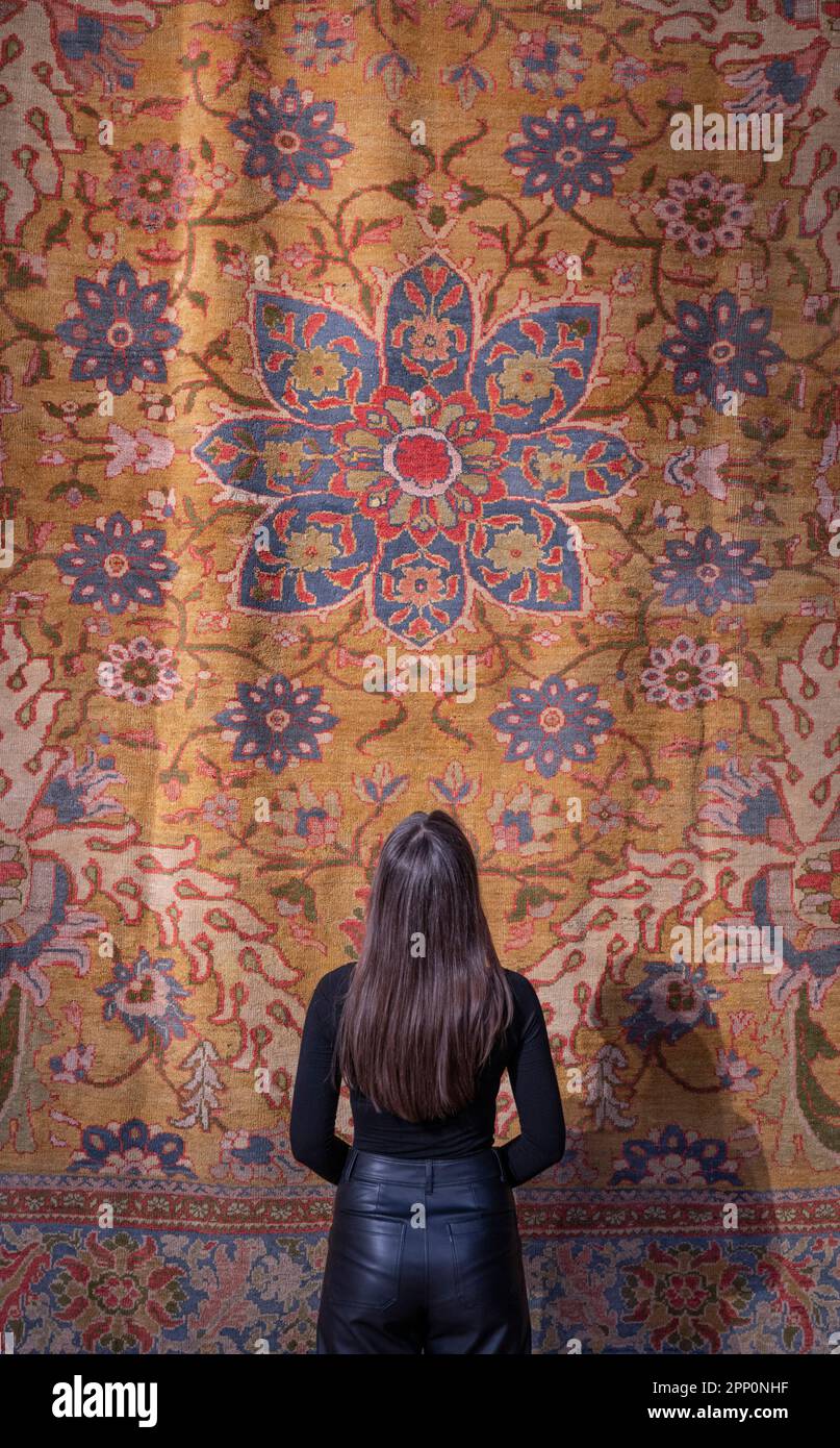 Ziegler mahal carpet hires stock photography and images Alamy