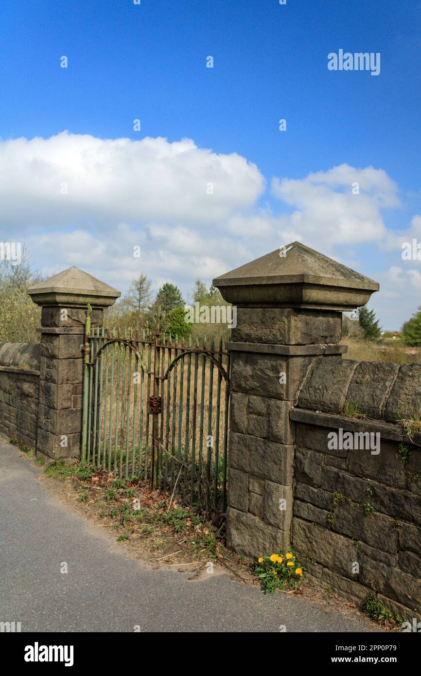 Old metal gates at Bull Hill, Darwen Stock Photo Alamy