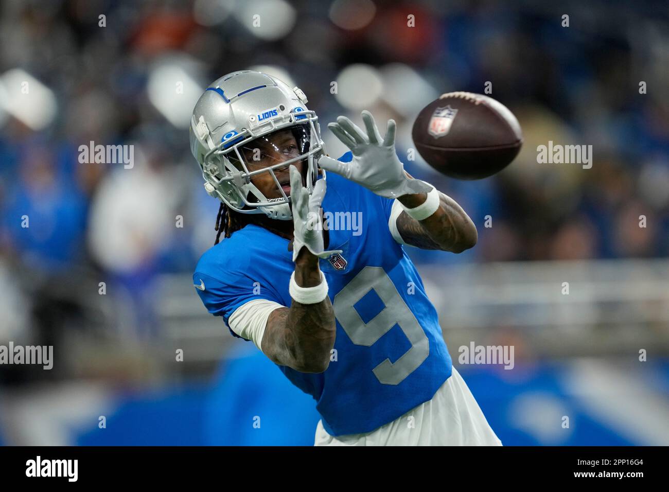 Washington Commanders defensive end Montez Sweat (90) runs during an NFL  football game against the Dallas Cowboys, Sunday, January 8, 2023 in  Landover. (AP Photo/Daniel Kucin Jr Stock Photo - Alamy