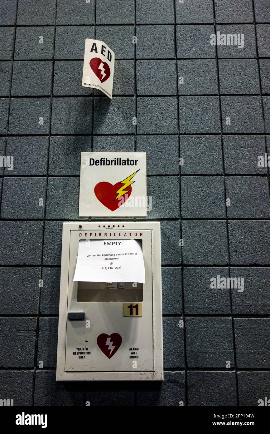 Broken public medical defibrillator with empty notice. New York City, NY, USA Stock Photo