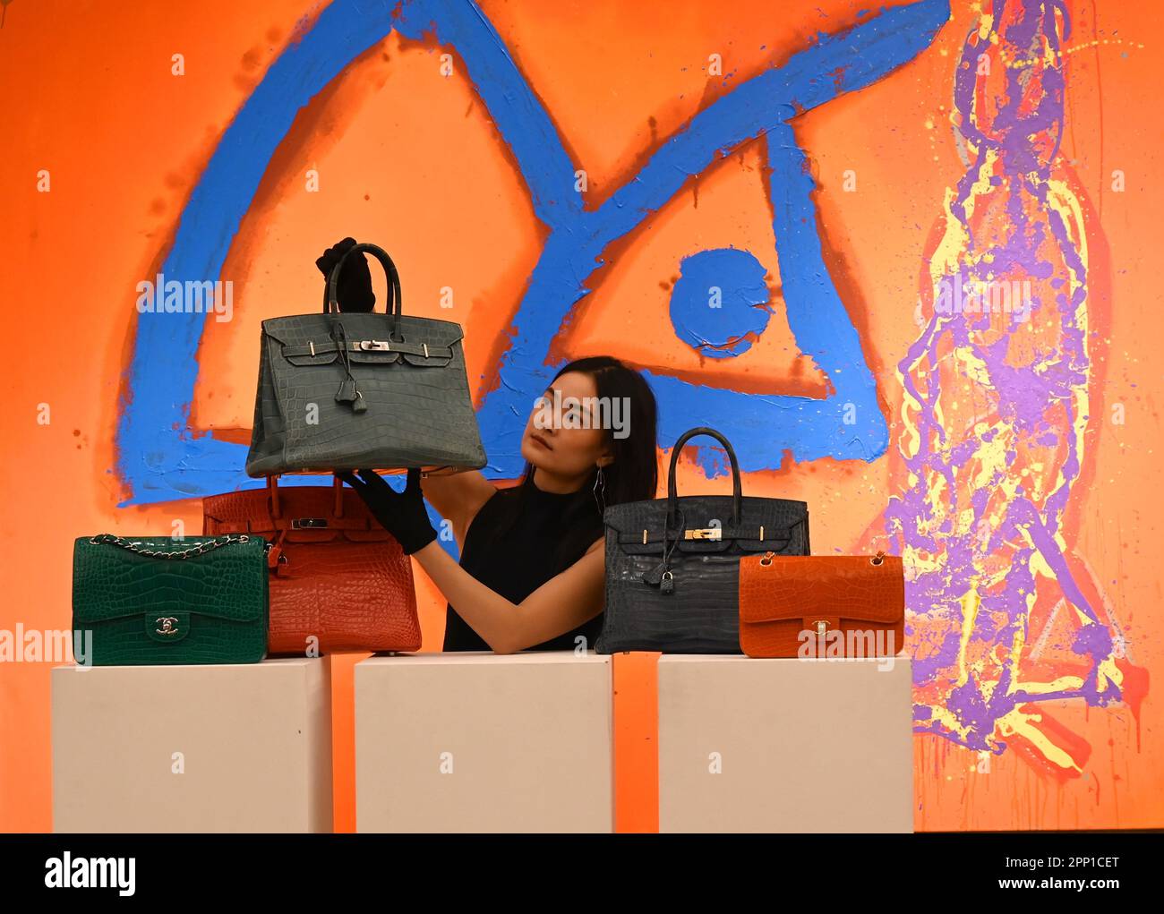 Orange birkin bag hi-res stock photography and images - Alamy