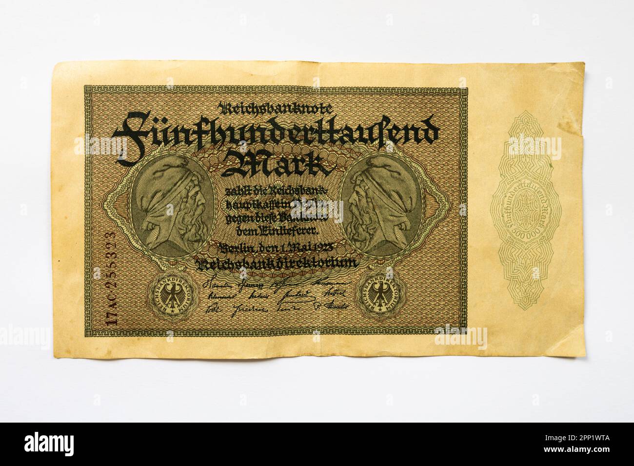 Fünfhunderttausend Mark (five hundred thousand Mark) banknote from the hyperinflation in May 1923. Antique money from the biggest devaluation of cash. Stock Photo