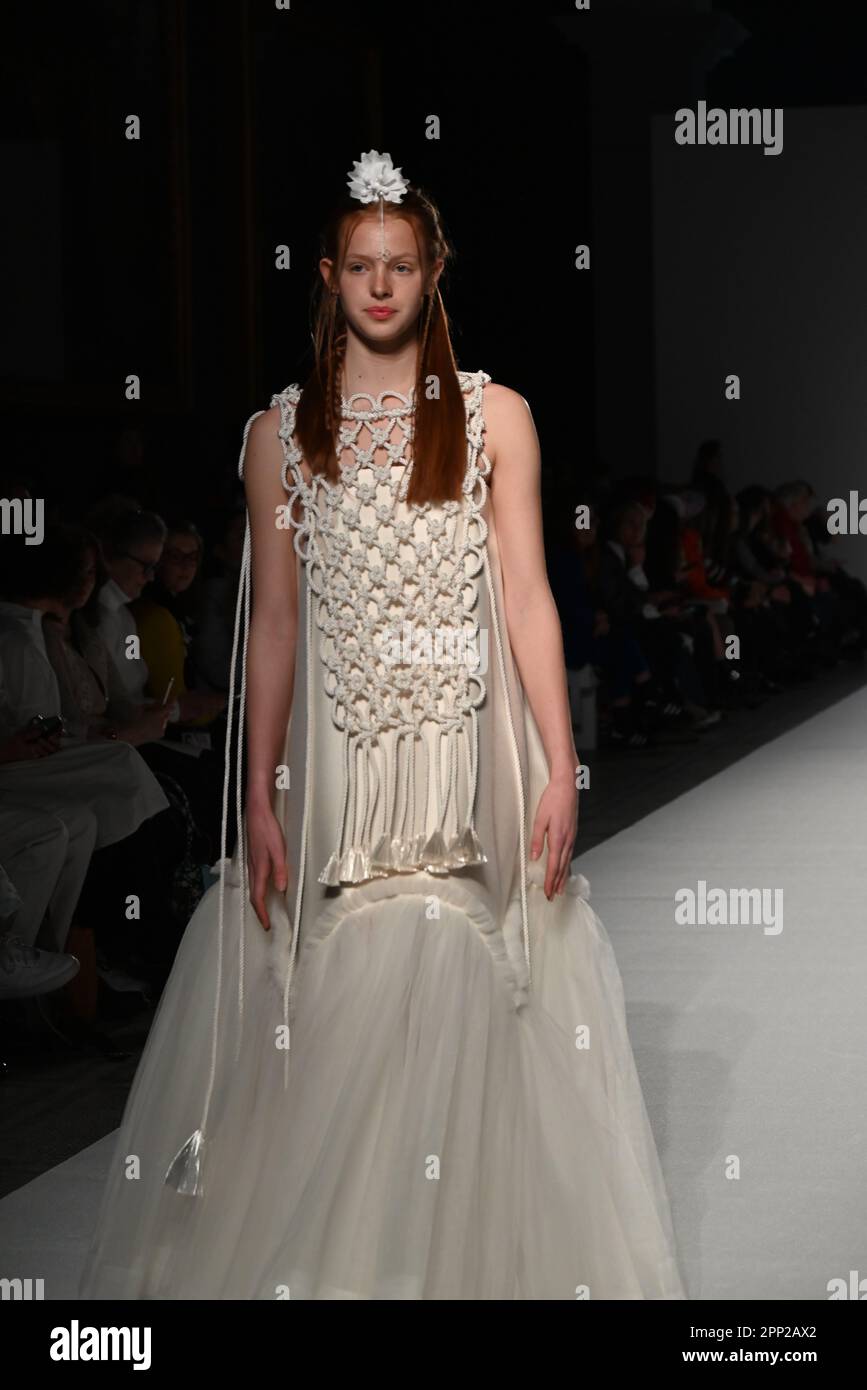 Overrarching The V&A hosted a catwalk show at the museum , Fashion in Motion : Minju ...
