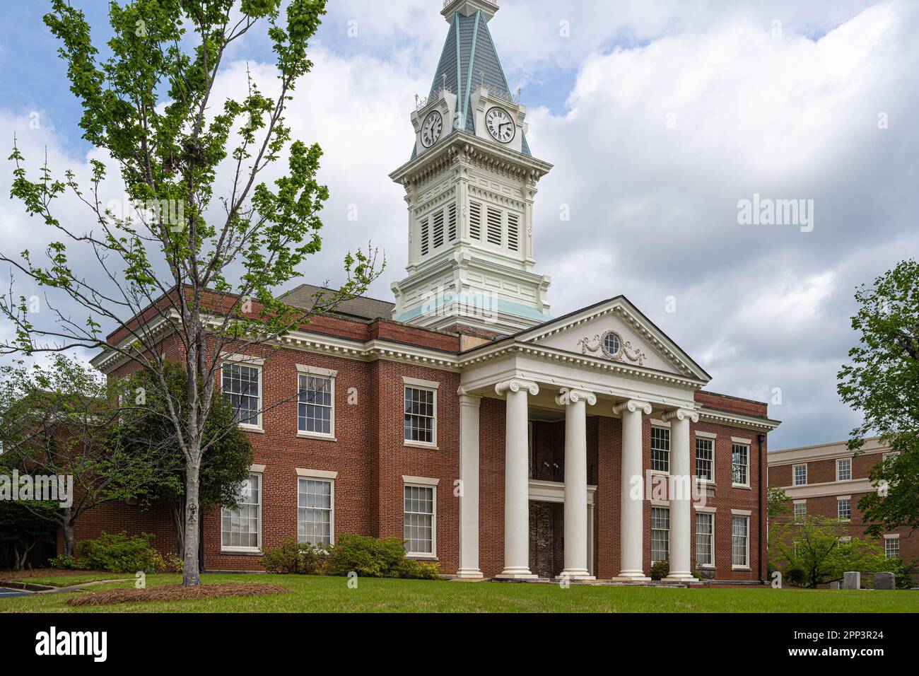 The Old Baldwin County Courthouse, currently part of the Georgia College & State University campus, in Milledgeville, Georgia. (USA) Stock Photo