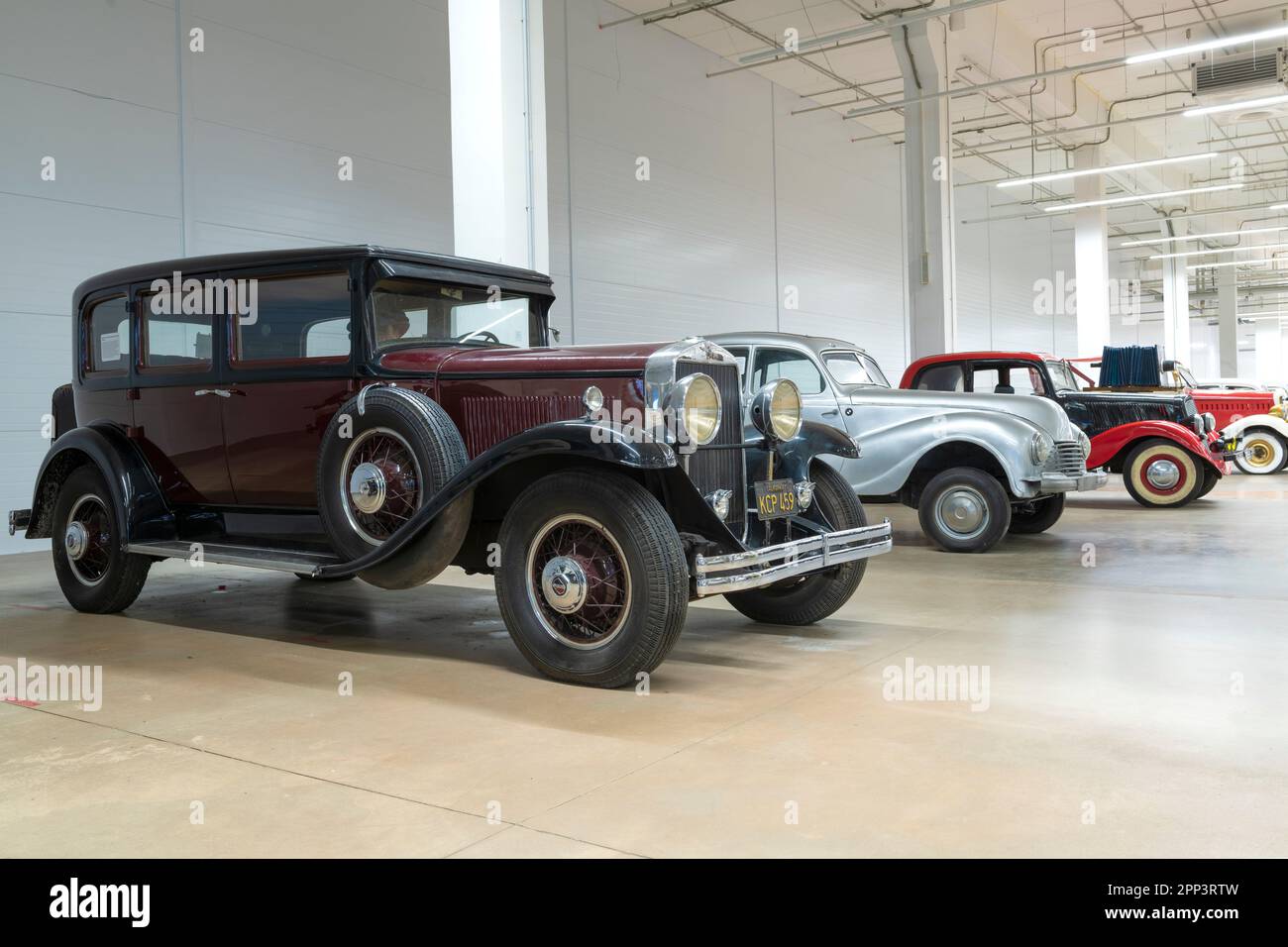 Vintage bentley cars hi-res stock photography and images