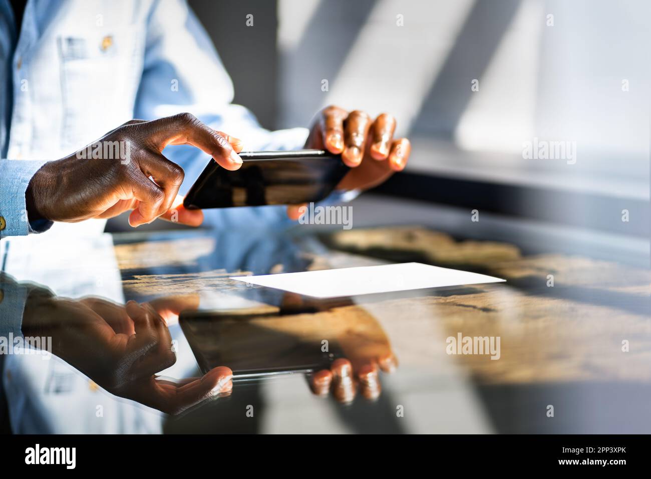 Cheque Capture App Remote Cheque Deposit Using Mobile Phone. Check Capture Stock Photo - Alamy
