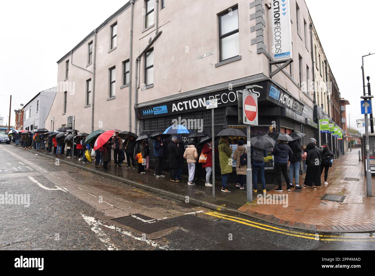 Preston, Lancashire, UK. 22nd Apr, 2023. Hundreds of music fans queue