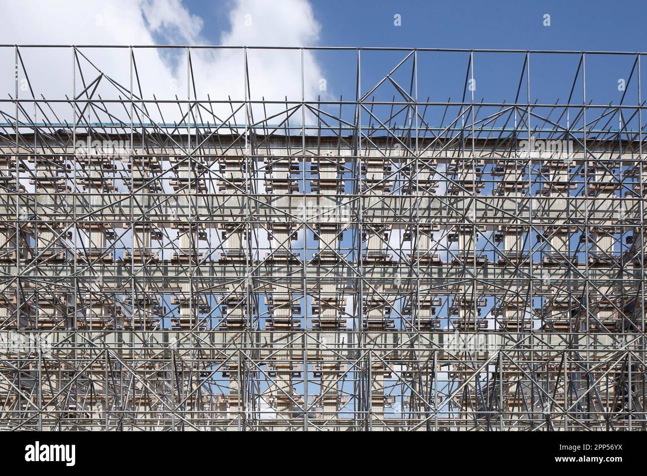 Facade of the old academy on Neuhauser Strasse, major construction site