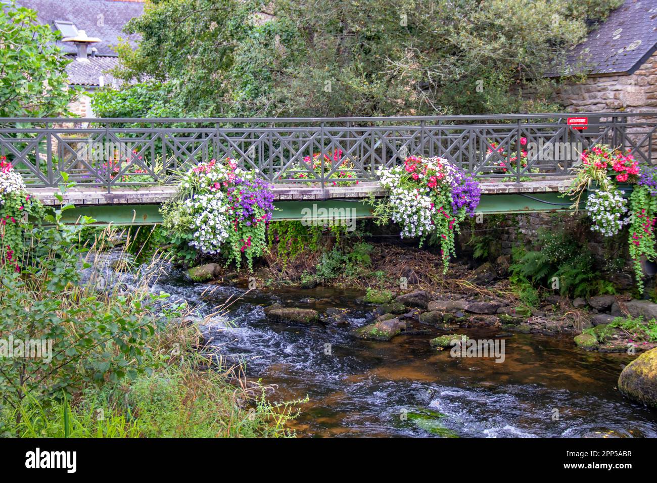 Pont-Aven. The coastal river Aven at 