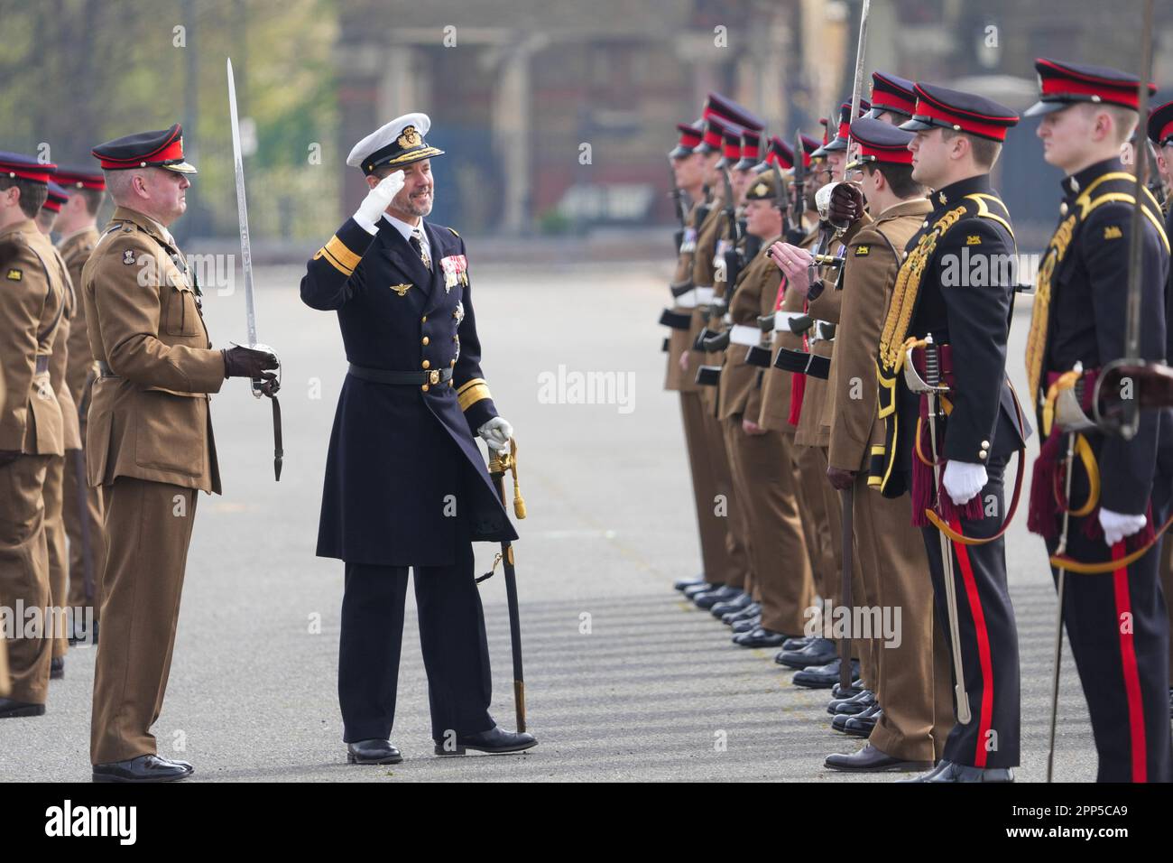 4th battalion the princess of waless royal regiment hi-res stock ...