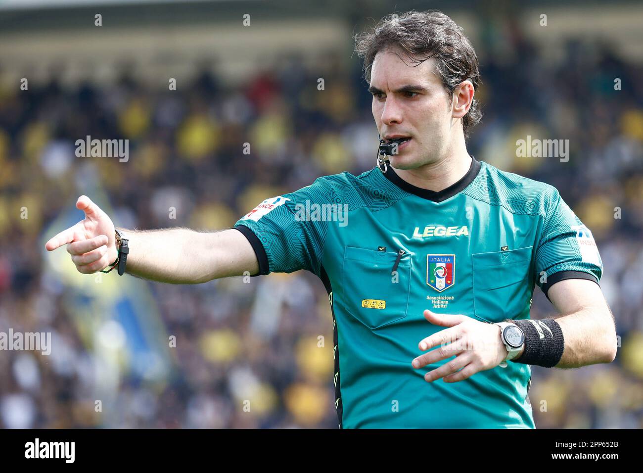 The referee Alberto Santoro during Modena FC vs SPAL, Italian soccer Serie B  match in Modena, Italy, April 22 2023 Stock Photo - Alamy